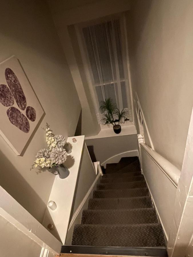 Westend Holiday Room 4 Brecon Bagian luar foto
