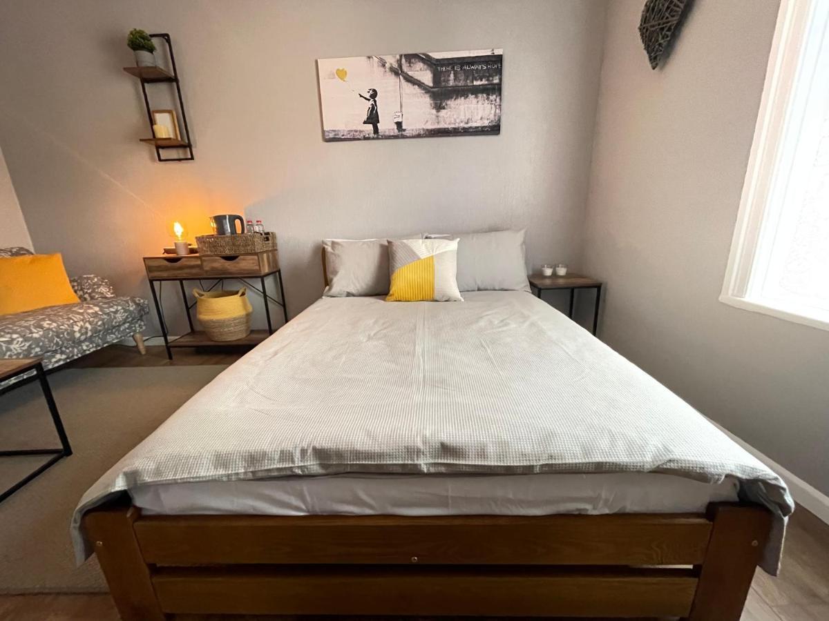 Westend Holiday Room 4 Brecon Bagian luar foto