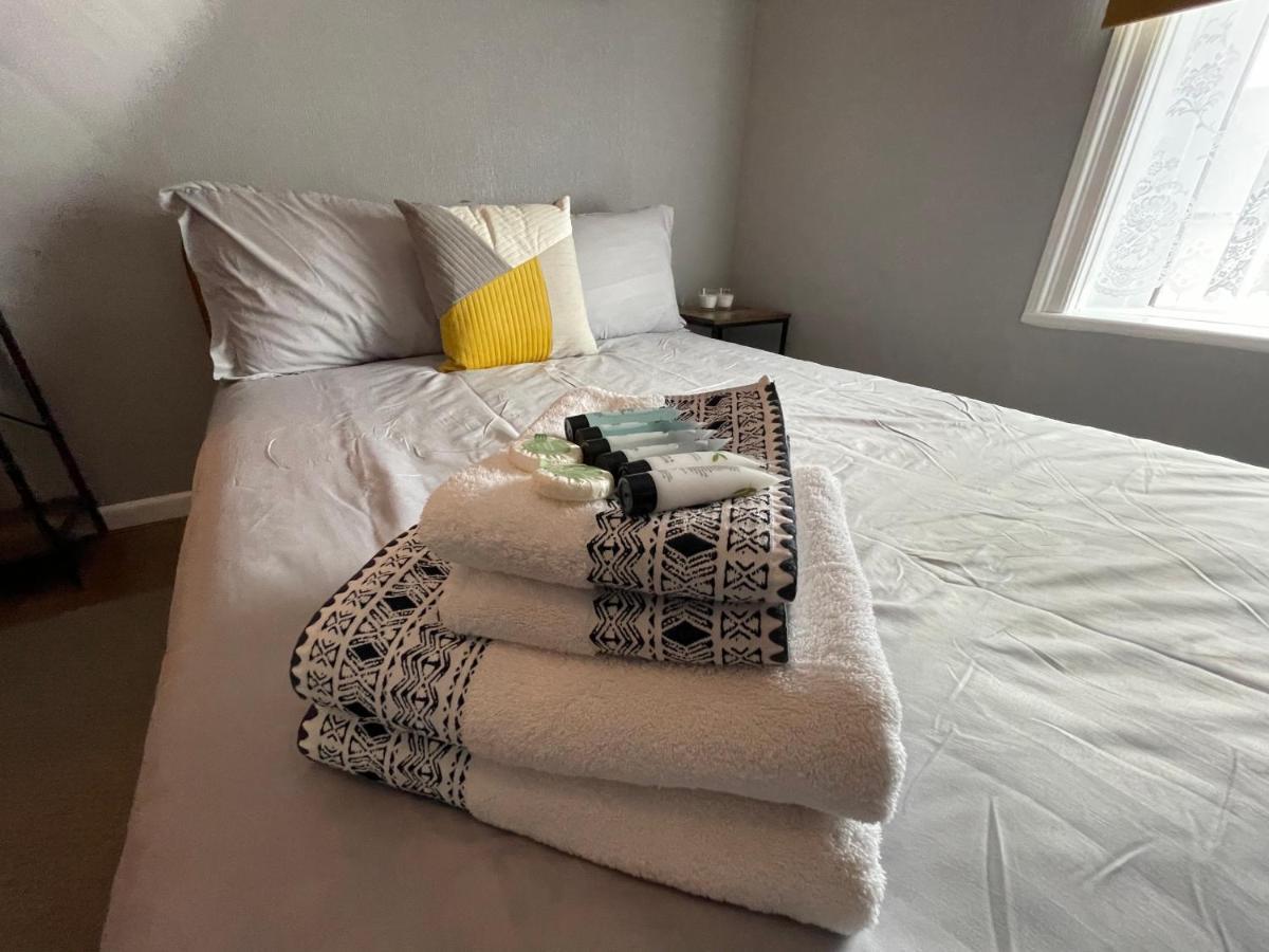 Westend Holiday Room 4 Brecon Bagian luar foto